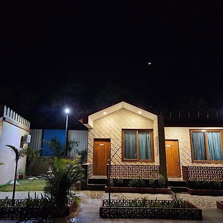 The Mewar Palace And Resort Shivpuri  Exterior photo