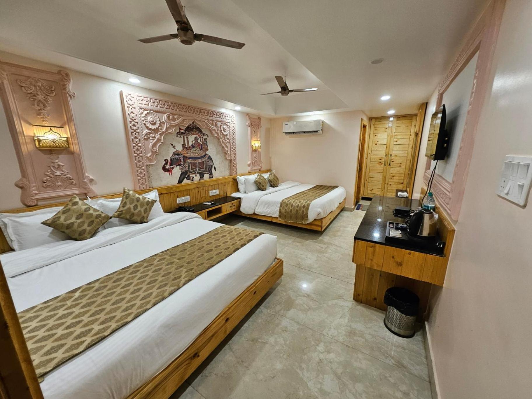 The Mewar Palace And Resort Shivpuri  Exterior photo
