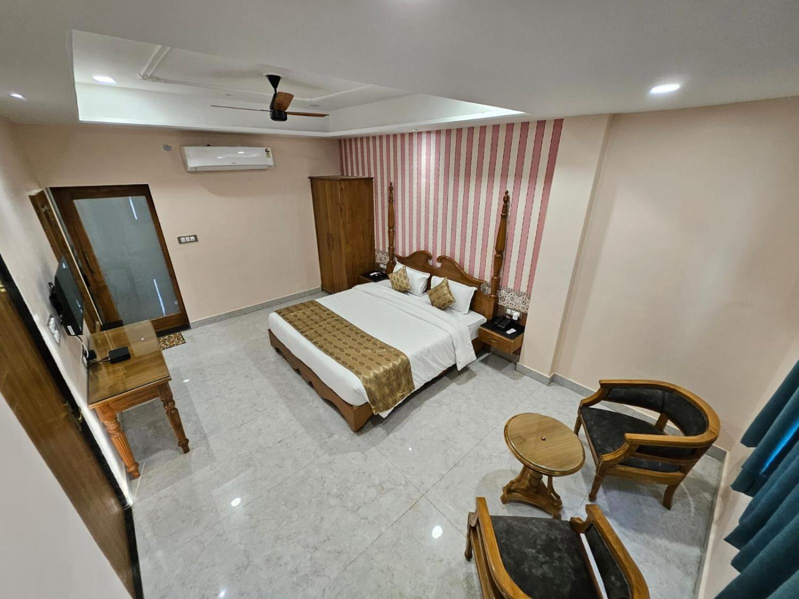 The Mewar Palace And Resort Shivpuri  Exterior photo