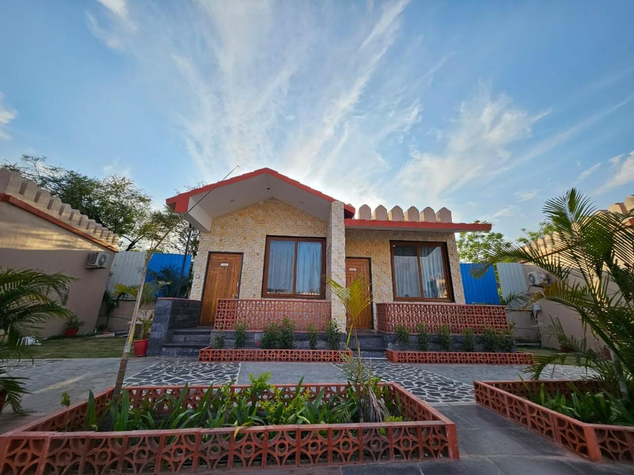The Mewar Palace And Resort Shivpuri  Exterior photo